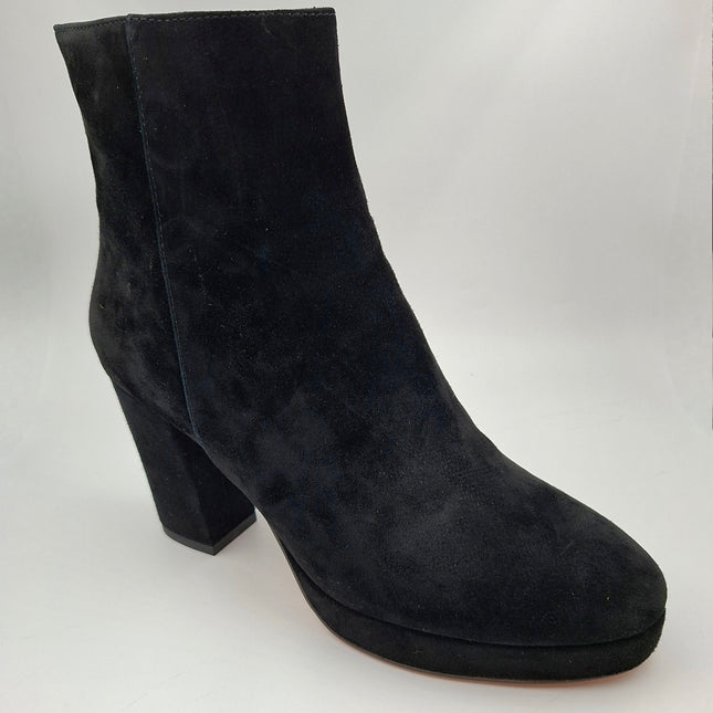 LOLA CRUZ 045T30BK block heel suede ankle boot
