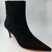 black / 36