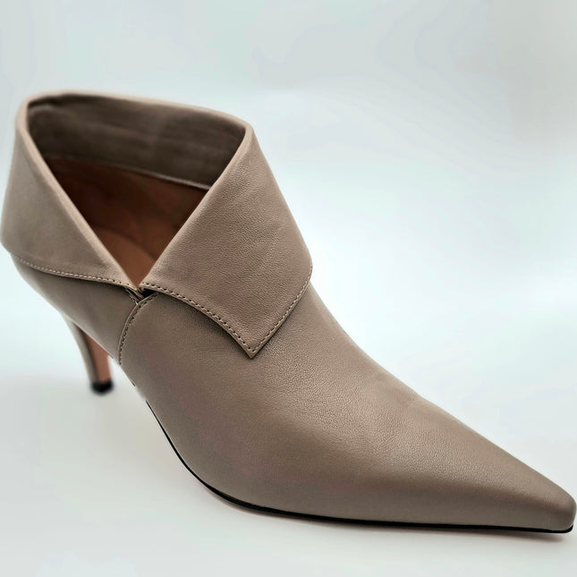 Lola Cruz Boot - Taupe