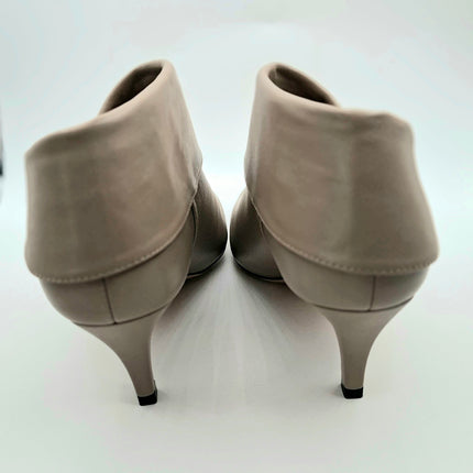 Lola Cruz 065T14BK low cut shoe boot