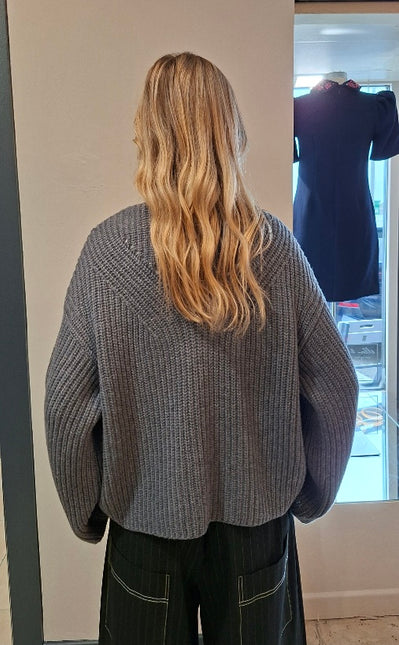 Isik Ozgur 2634-03 CARDI Leather button cardigan