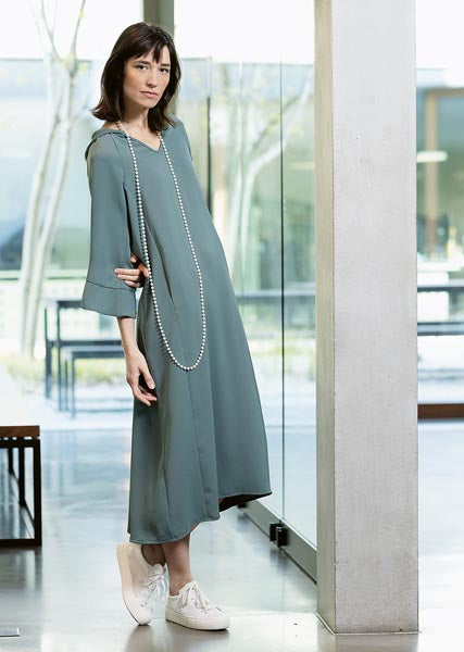 Ania Schierholt KL3290/37  hooded flowing midi dress in teal/pine