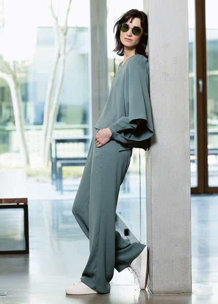 Ania Schierholt BL3221/37  cutout sleeve top in teal/pine