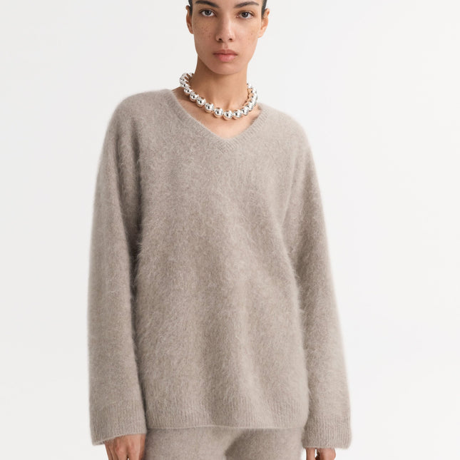 Soft Goat Brushed Cashmere V  - Grey