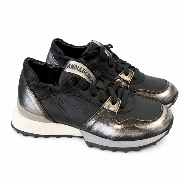 Andia Fora Ruffle Trainer - Black