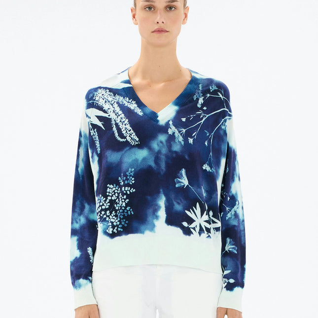 High Chirpy Knit in blue and white v neck knit