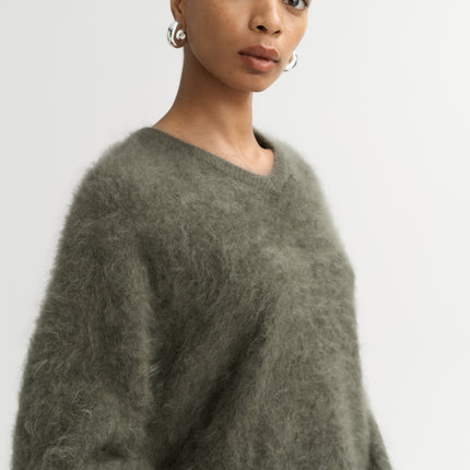 SOFT GOAT v neck brushed cashmere knit long