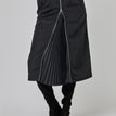 black / 1