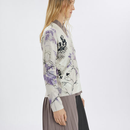 HIGH Amuse floral v neck knit. black/white floral and lilac floral