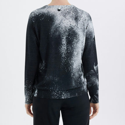 HIGH Amuse floral v neck knit. black/white floral and lilac floral