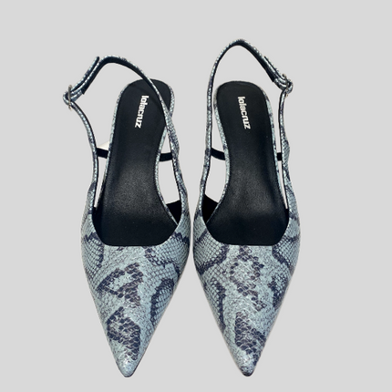 Lola Cruz  015Z99BK Slingback kitten heel