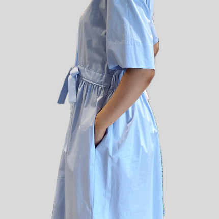 Peserico A02541  cotton dress with mandarin collar and pull belt blue